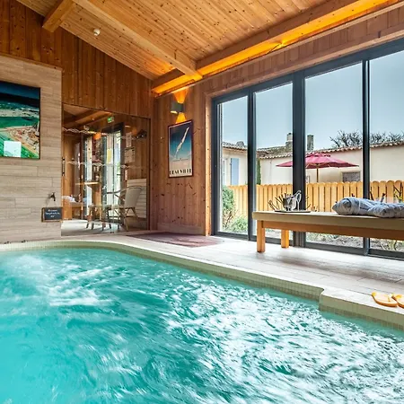 Villa La Baronnie & *